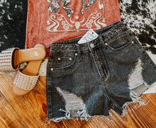 Load image into Gallery viewer, Frayed Denim Shorts